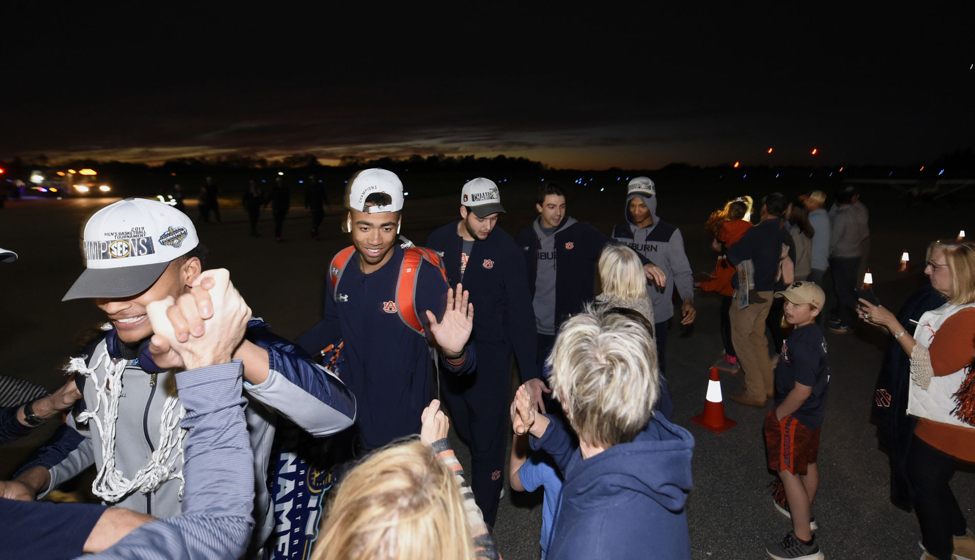 Auburn Celebrates SEC Tounament Championship at Toomers Corner